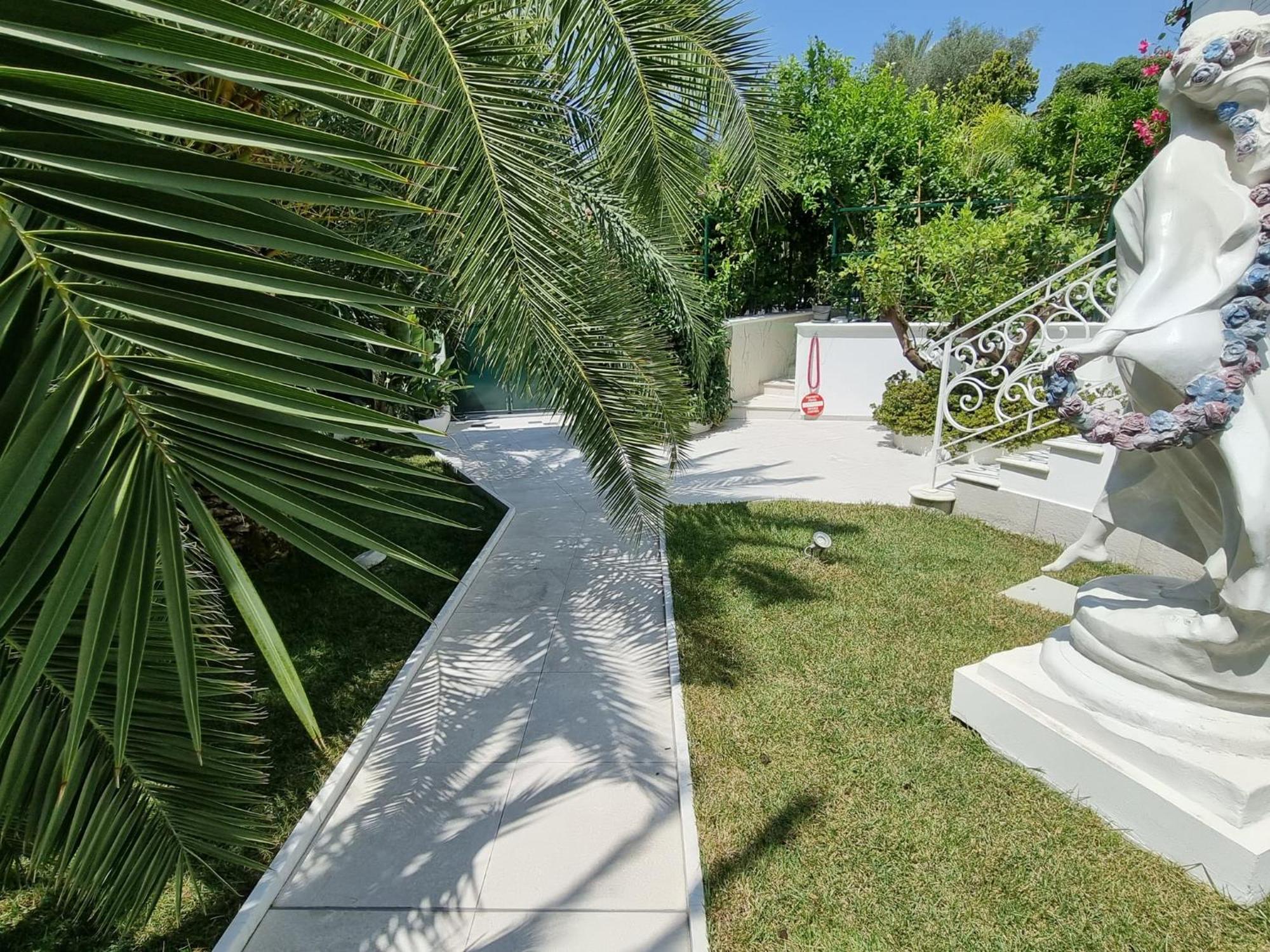 Palms Luxury Suites Санремо Экстерьер фото